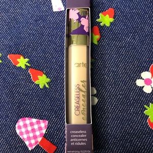 Tarte creaseless concealer 25S light medium sand